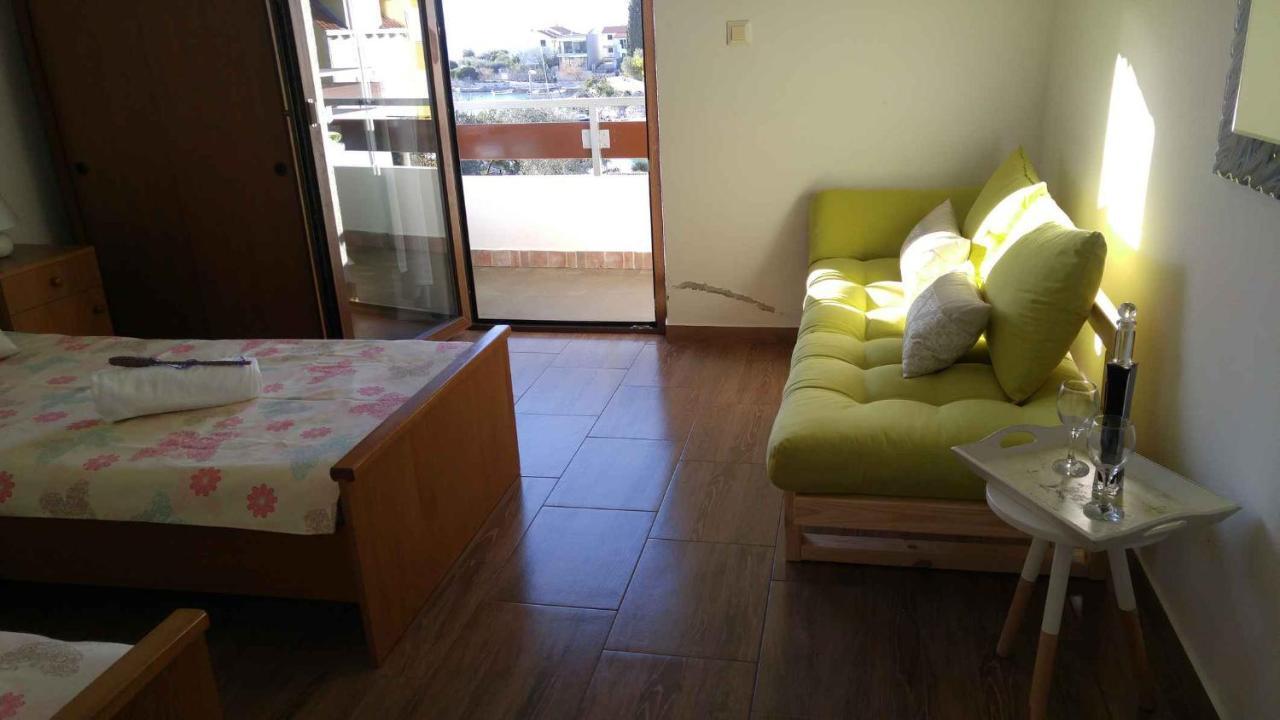 Vera Apartment 1 Rogoznica  Szoba fotó