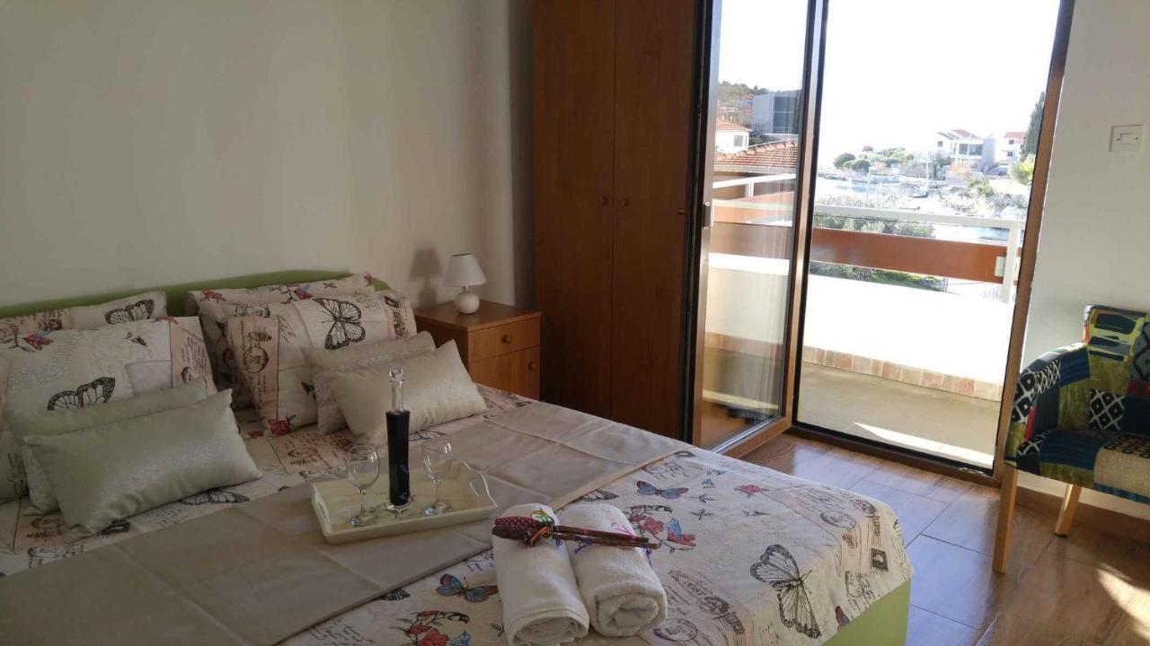 Vera Apartment 1 Rogoznica  Szoba fotó